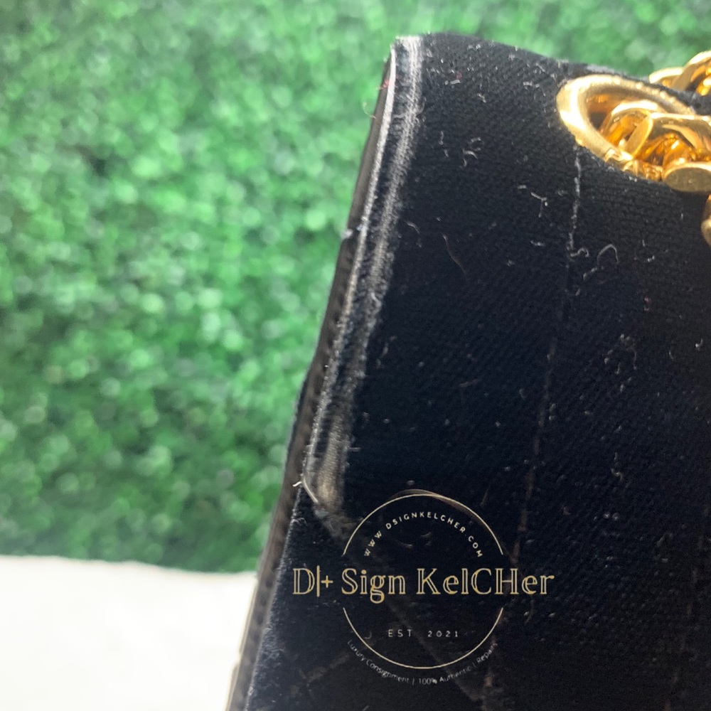 Yves Saint Laurent Velvet Monogram Triquilt Envelope Bag in Black - Picture 5 of 16